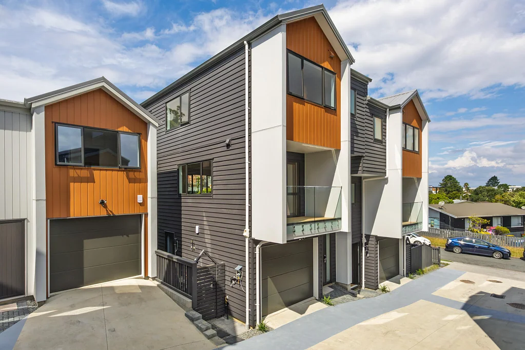 West Harbour 4Moenga Brand New with Garage + 155 sqm MOL Floor Area