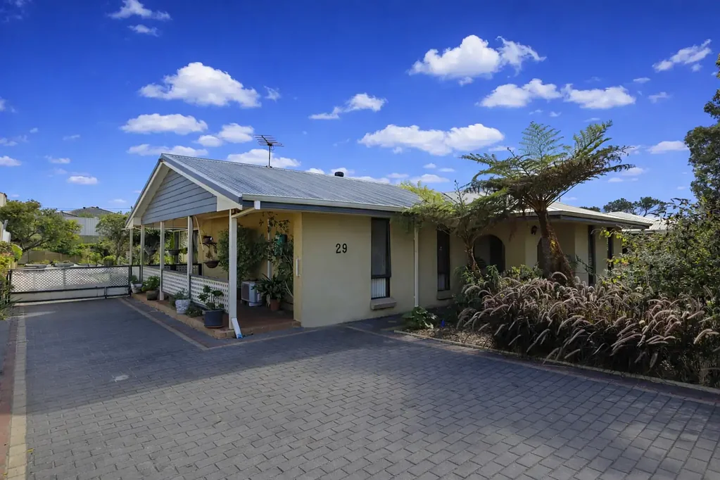 Castletown 3房  Relaxed Living Just 500m from Castletown Beach!