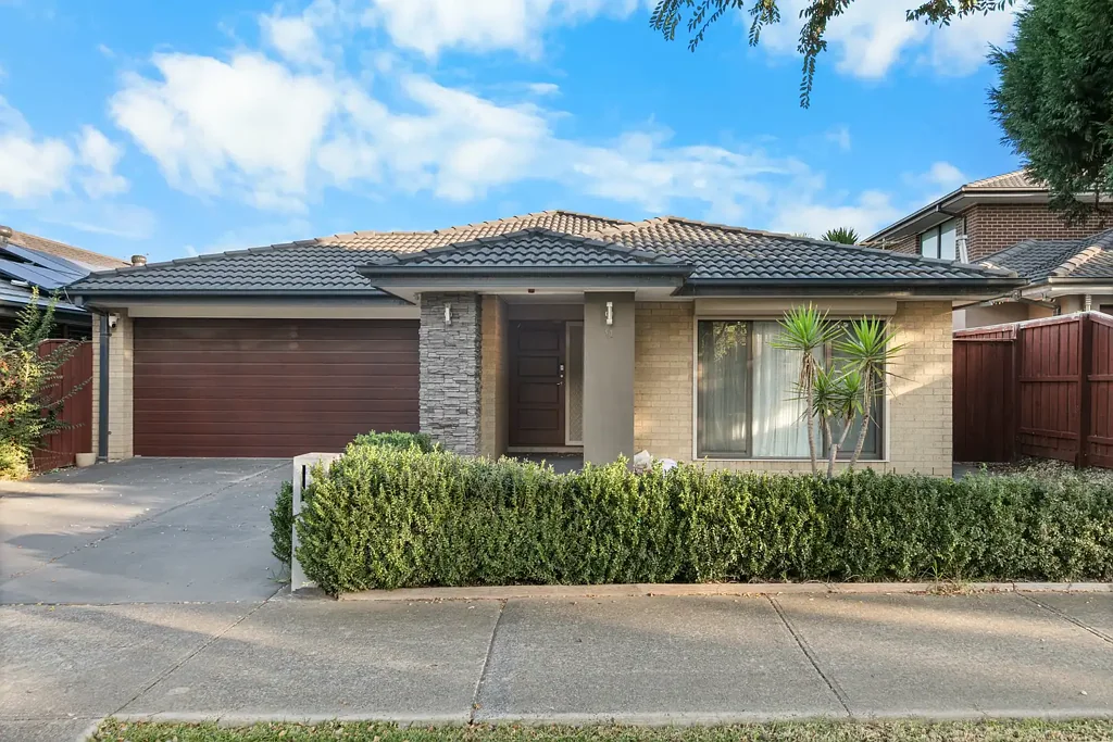 Spacious & Stylish Family Living with Modern Comfort
