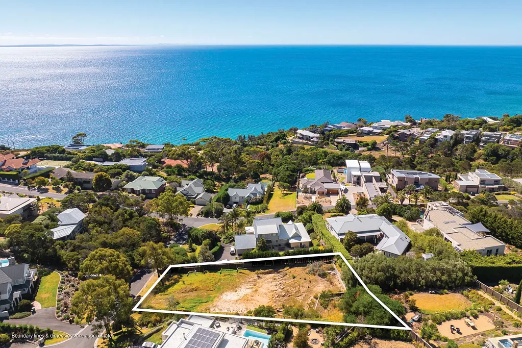 Mount Martha 卓越海景私邸 约1793㎡尊贵地块 23米前端建筑画布 尽揽Port Phillip Bay美景 设计许可已备 STCA 尊贵社区 步行至South Beach&村庄 投资尊享无限可能 Unrivalled Coastal Canvas with World-Class Views