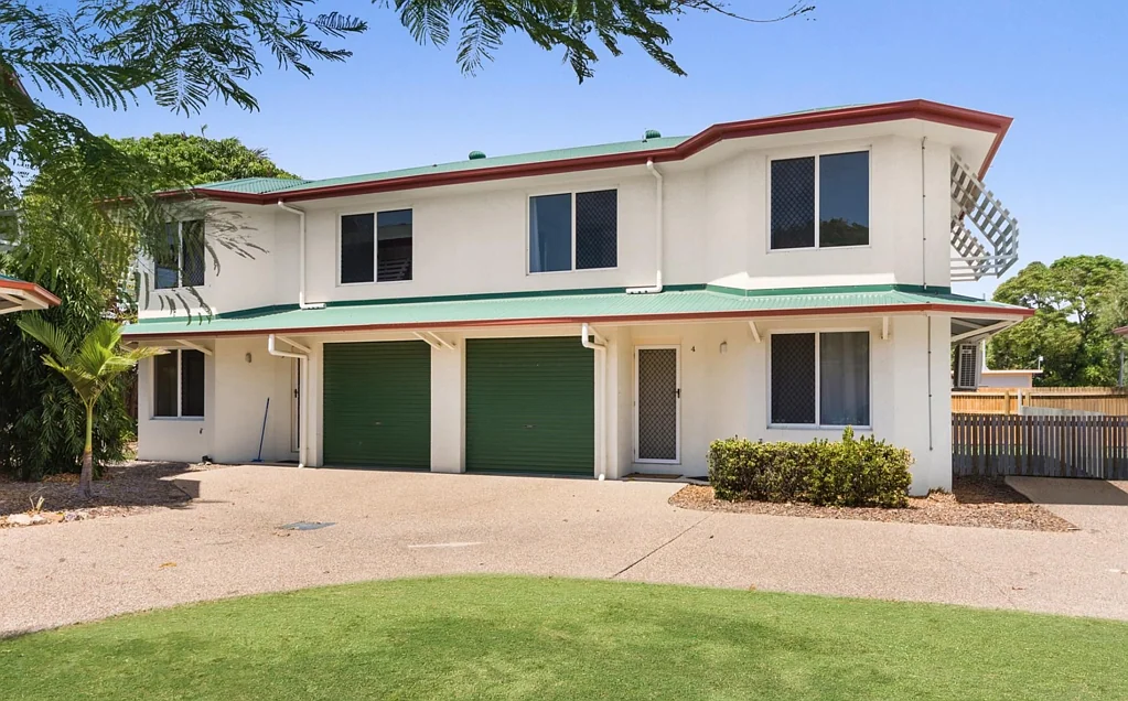 Unit 4/26 Derby St, Pimlico, QLD 4812