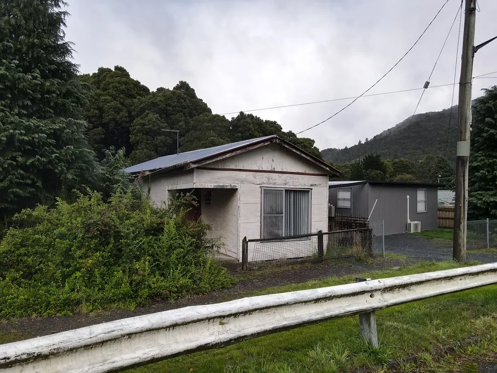 8 Alfred Street, Queenstown, TAS 7467