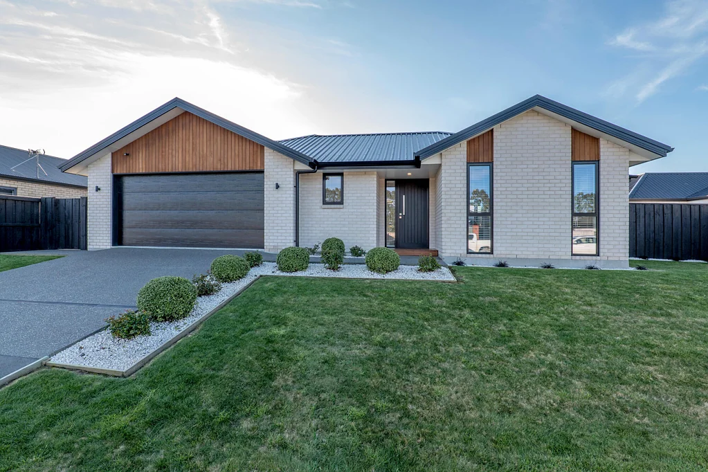 Darfield 3침실 Quality, style and contemporary living