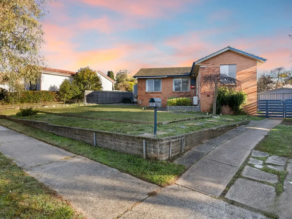 115 Eggleston Crescent, Chifley, ACT 2606