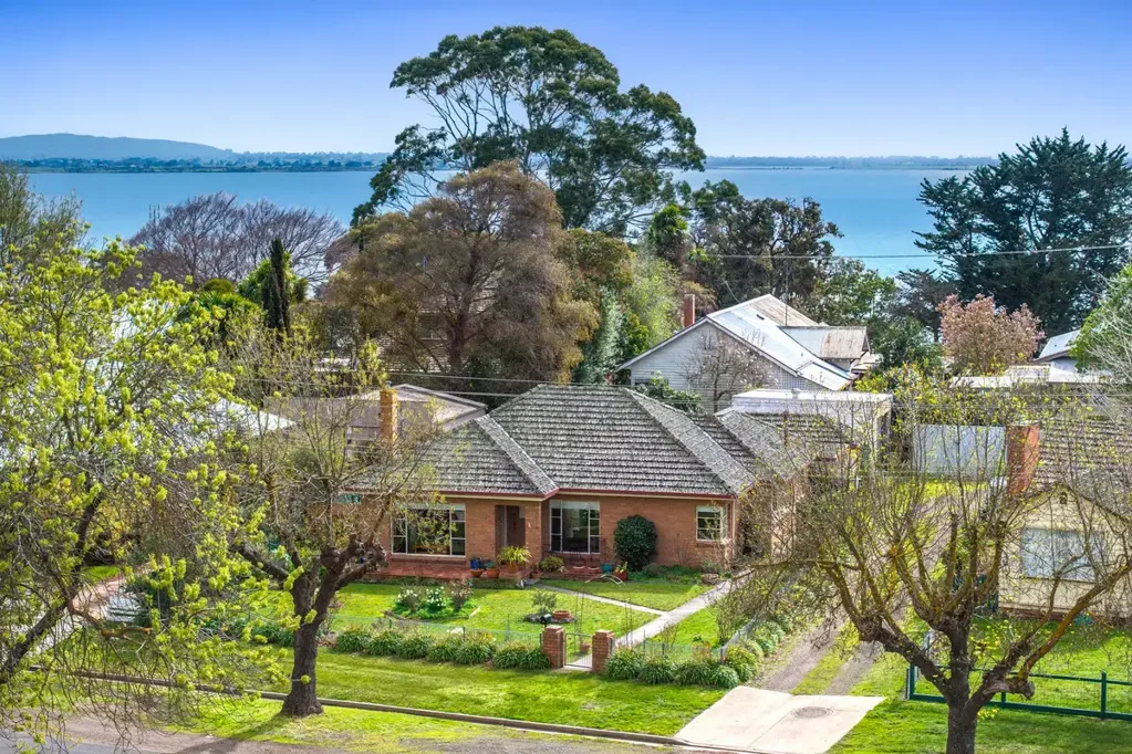 Colac 3ਬੈੱਡਰੂਮ MID-CENTURY CHARM CLOSE TO THE LAKE