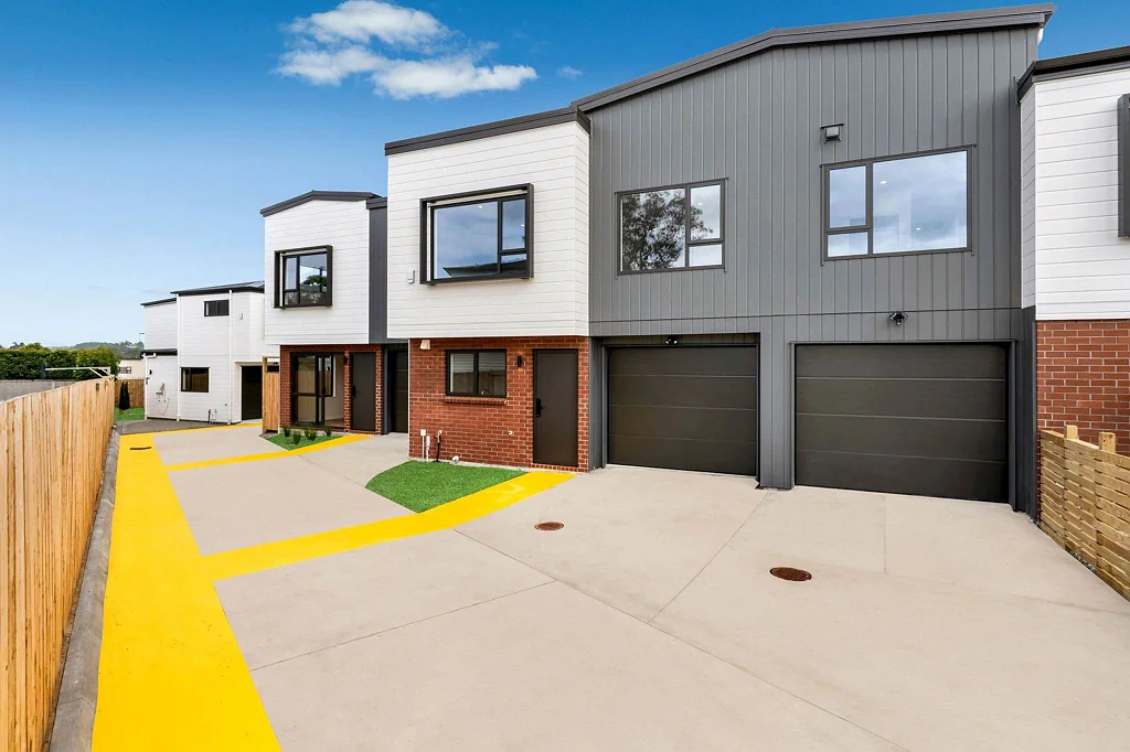 Te Atatu Peninsula 3 Bedroom Spacious 3 Bedroom with Garage!