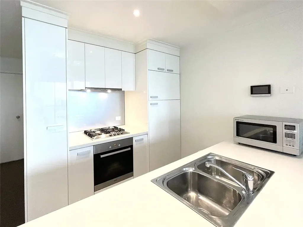 Southbank One: Stunning Two Bedroom Apartment!