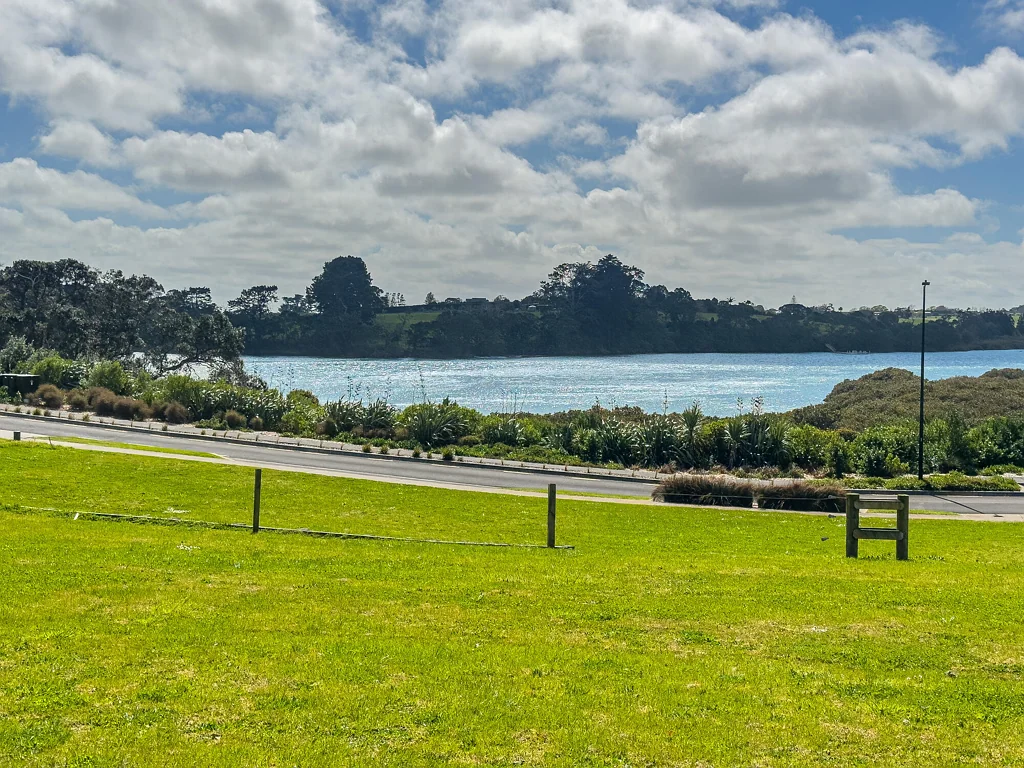 Glenbrook Spacious Site, Elevated Water Views, Peak Living