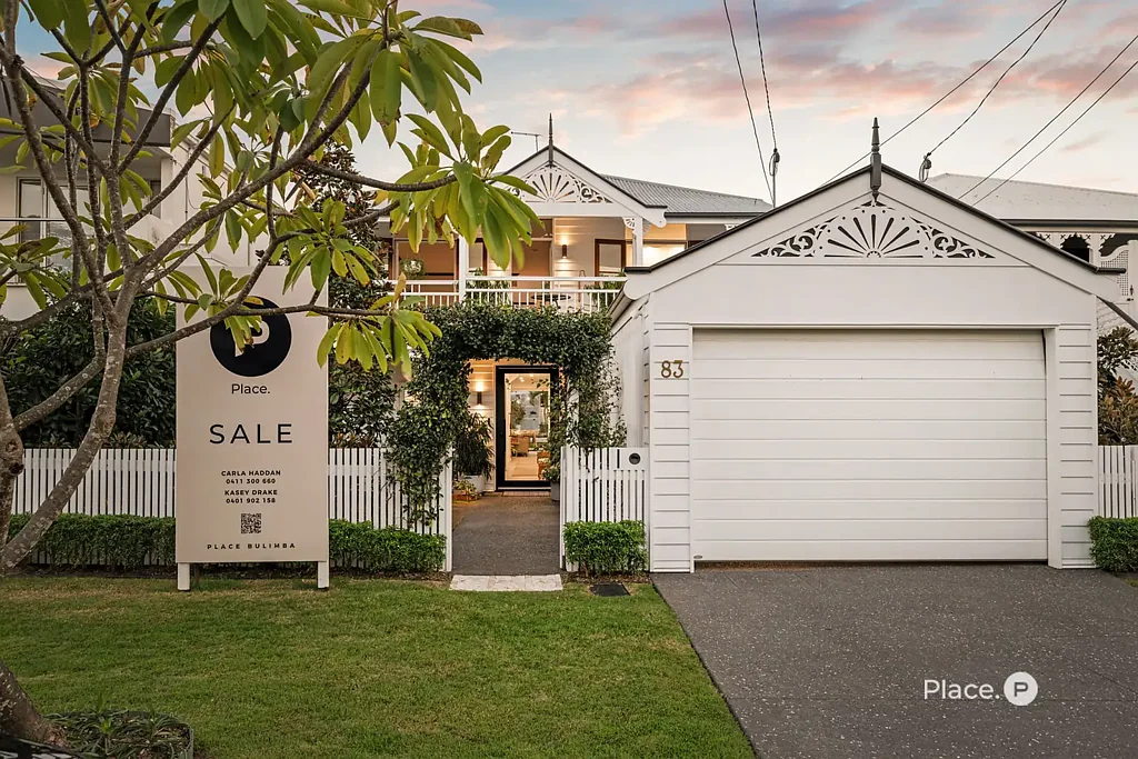 Hawthorne 5Moenga Flexible Family Living in Hawthorne's Prestigious River Avenue Precinct