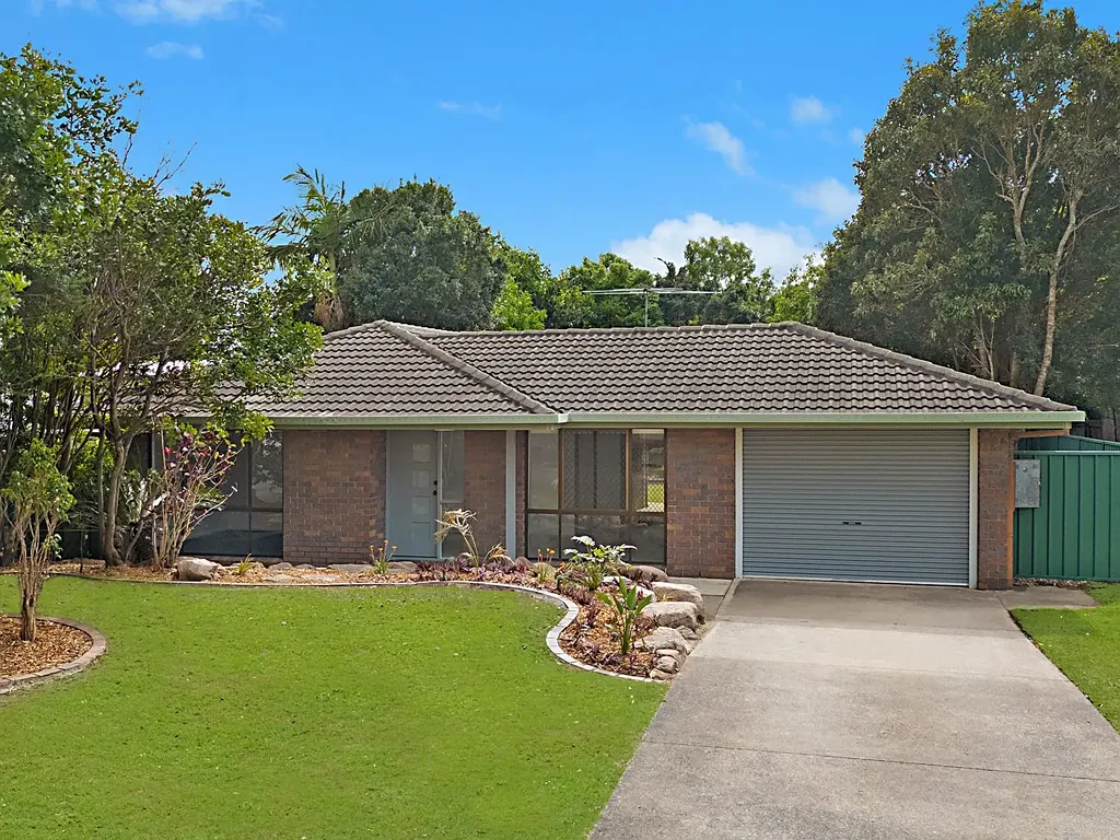 Murrumba Downs 3 Bedroom Fresh, Bright & Move-In Ready!