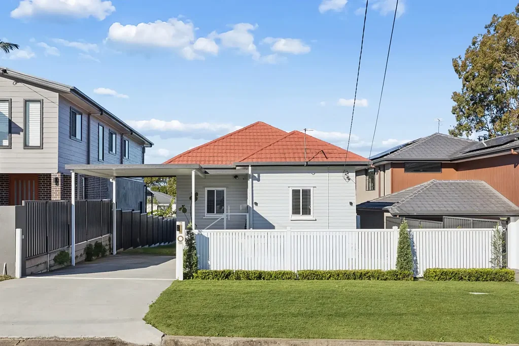 Mount Gravatt East 3房 全面翻新的住宅 | 位于 Mansfield 学区! FULLY RENOVATED HOME | MANSFIELD CATCHMENT!