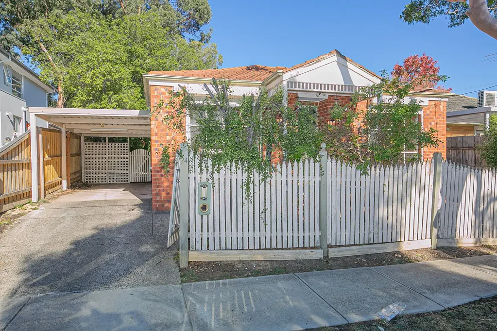 Family Comfort in a Prime Blackburn South Location