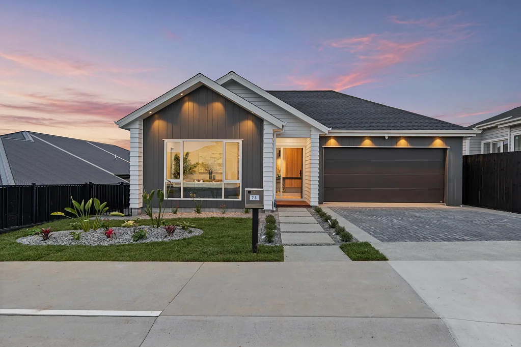 Wainui 4房  Three Lounges for Multi-Generational Living