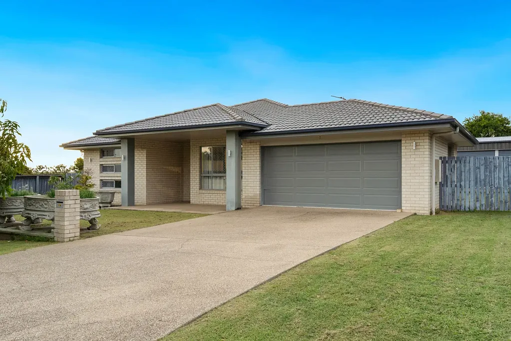 Norman Gardens 3Kwarto Modern, Low-Maintenance Living with Shed