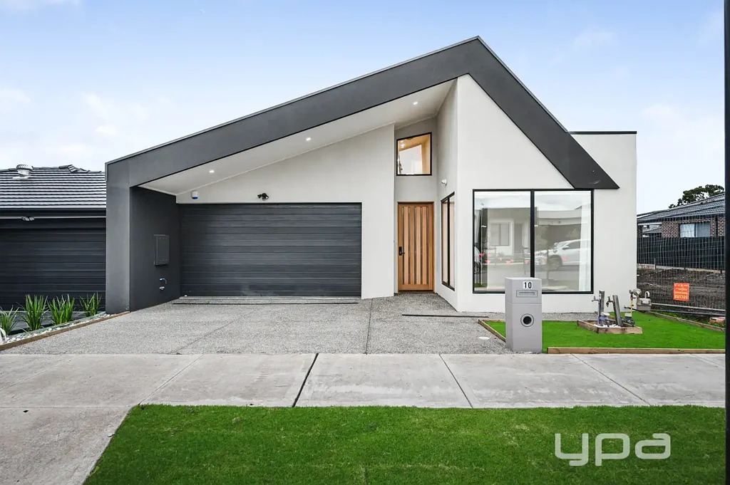Wollert 4房  Reserve Price 800k