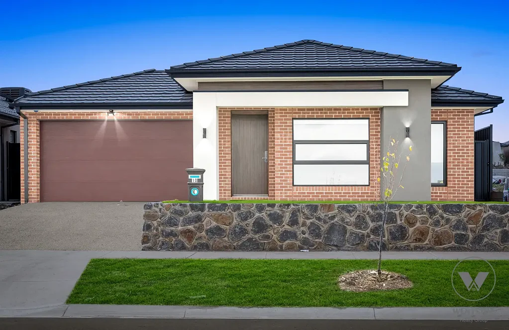 Beveridge 4غرفة نوم Brand New 4-Bedroom Family Home in Prime Beveridge Location

Eligible for First Home Buyer Grant + Significant Stamp Duty Savings