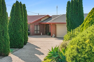 8 Bond Street, Timboon, VIC 3268, 3 Bedrooms, 2 Bathrooms, House