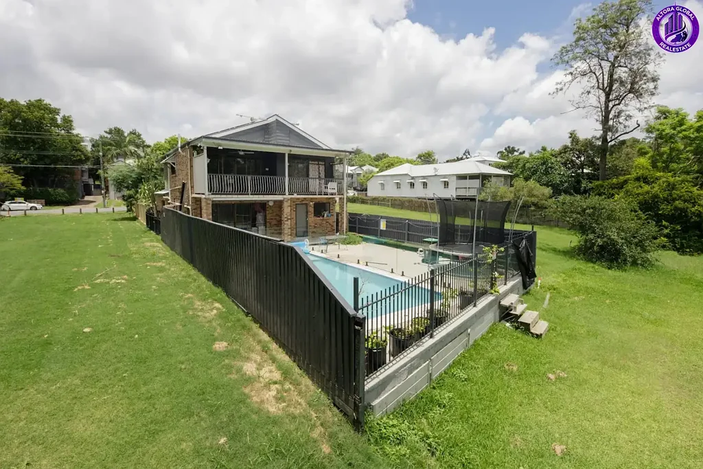 Herston 3Phòng ngủ Inner-City Privacy, Pool & Parkland – An Extraordinary Lifestyle Minutes from Brisbane CBD