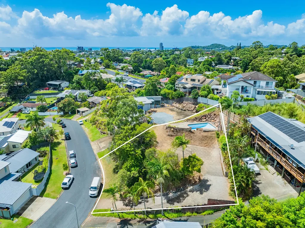 15 Currant Street, Elanora, QLD 4221