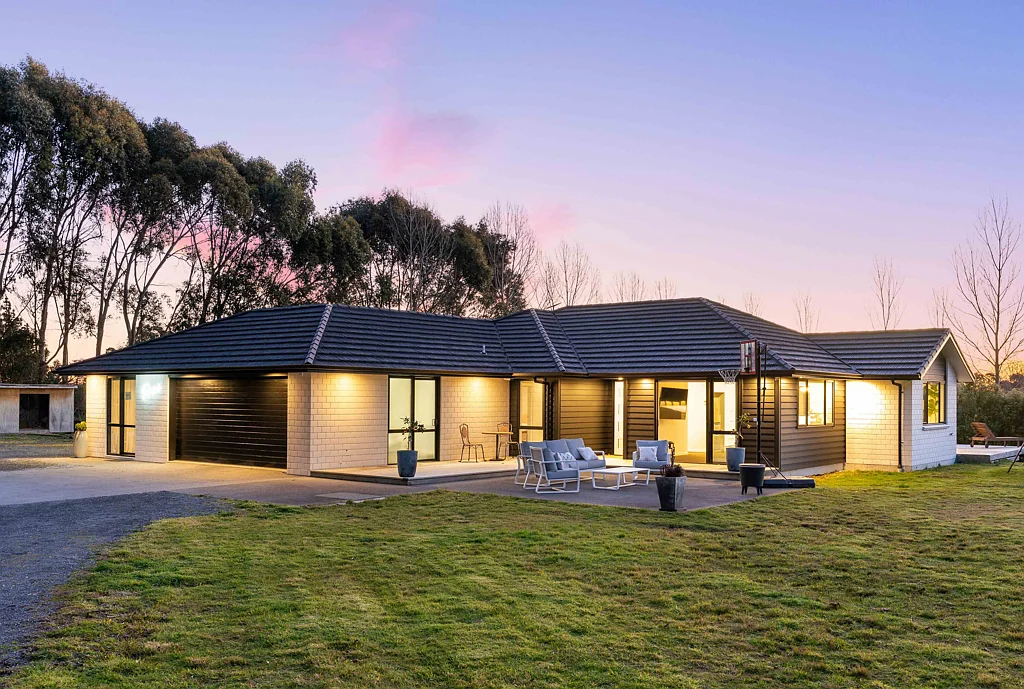 Peka Peka 4 Bedroom Modern Lifestyle | Waikanae Countryside