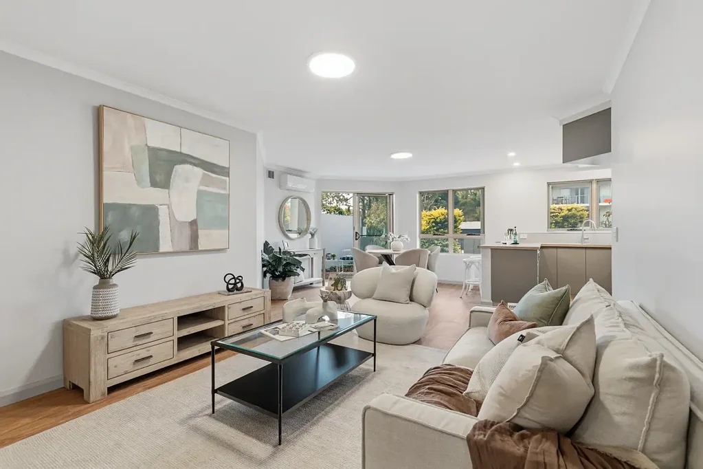Beenleigh 2房 底层豪华公寓，带宽敞庭院及 169 平方米的生活空间 Ground Floor Luxury with an Expansive Courtyard & 169sqm of Lifestyle