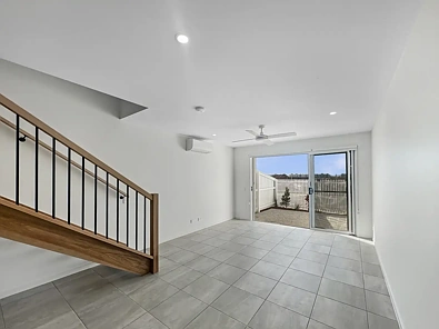 Silid Pahingahan - 41 Sunflower Crescent, Nirimba, QLD 4551