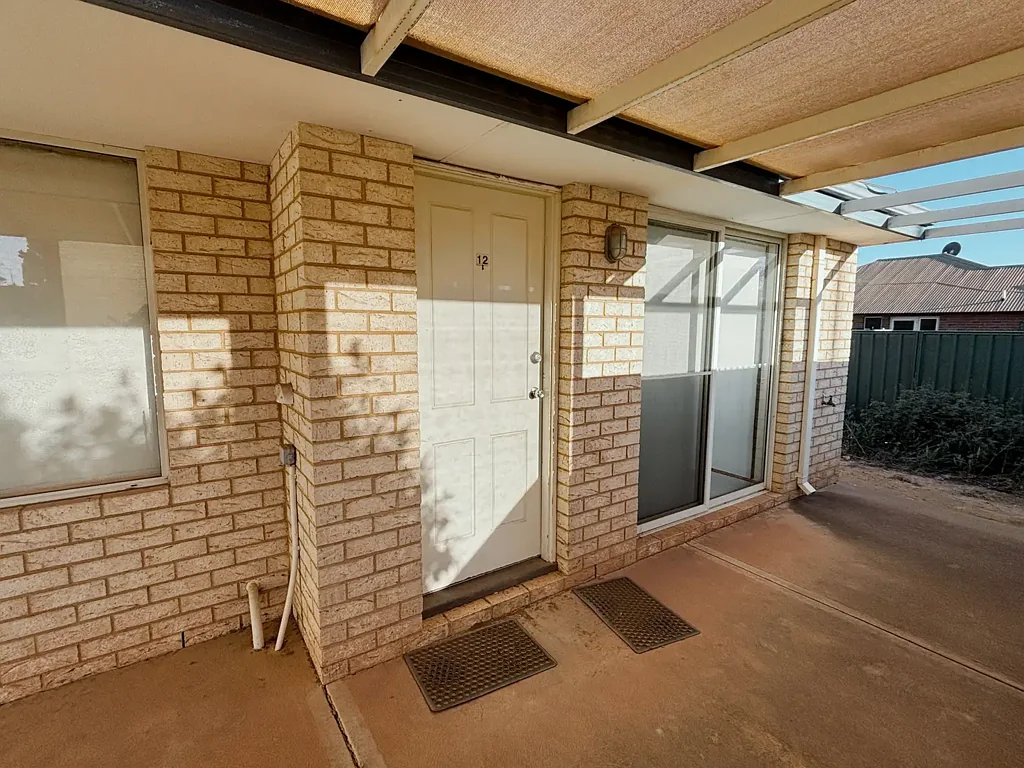 Secure 2 x 1 in great complex!