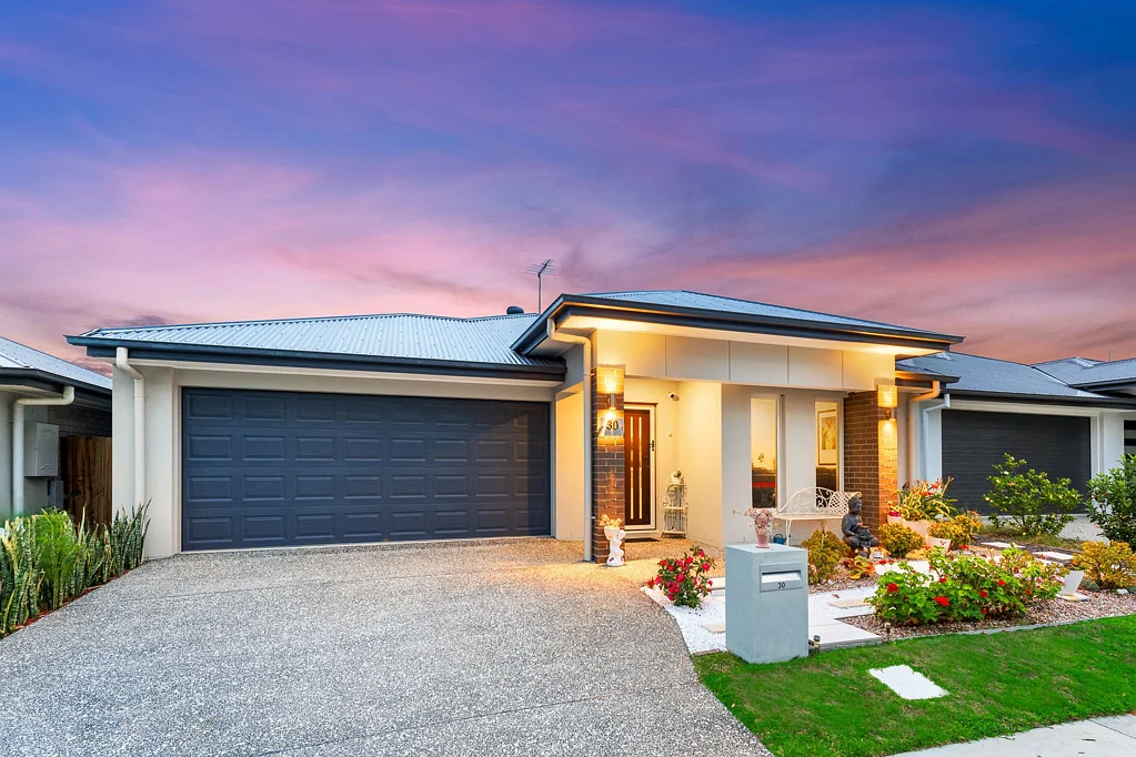 30 Bloomfield Esplanade, South Maclean, QLD 4280