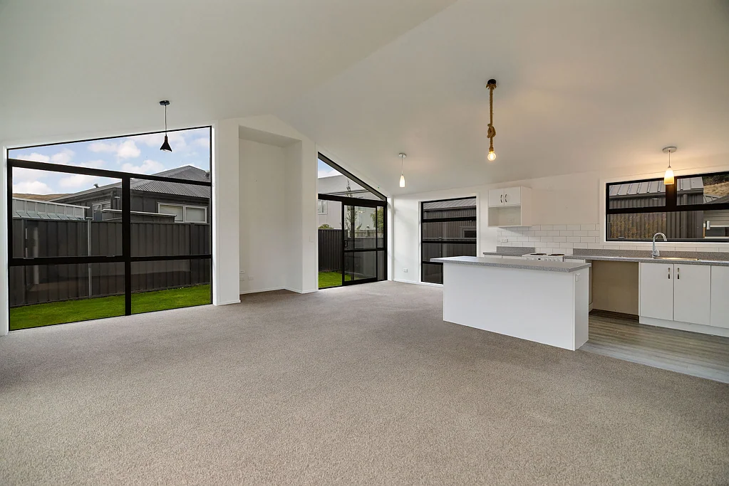 Lower Shotover 3房 不只是一套房，更是无限可能的起点——入门级珍稀靓宅！ Entry Level Opportunity - Shotover Country.