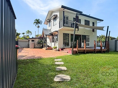 179 Jensen Street, Whitfield, QLD 4870, 2 Bedrooms, 2 Bathrooms, House