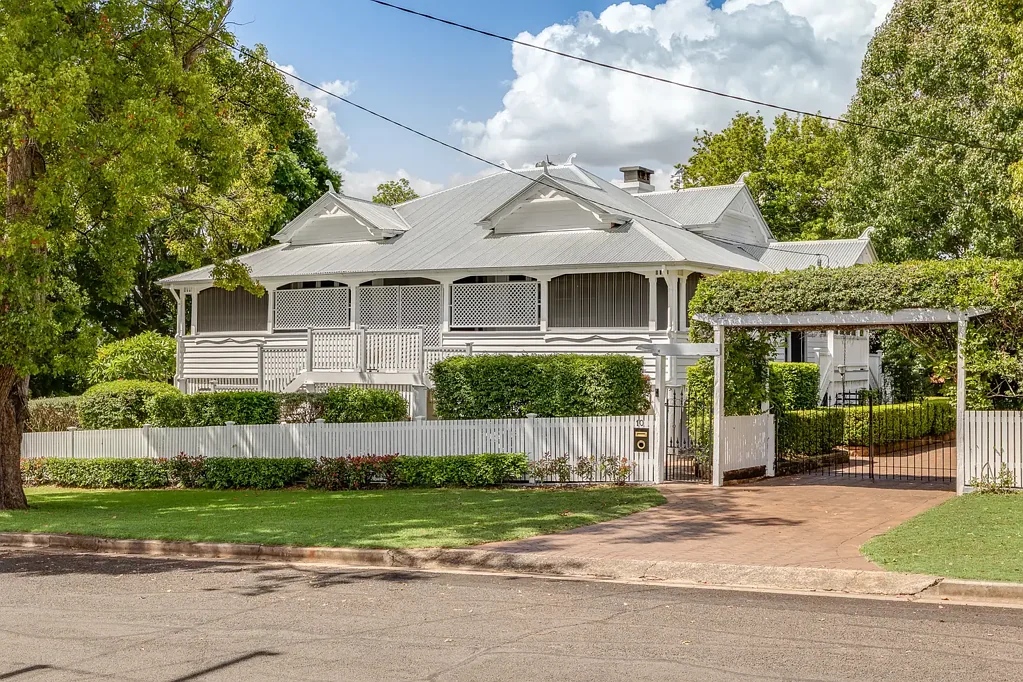 10 Gladstone Street, Newtown, QLD 4350