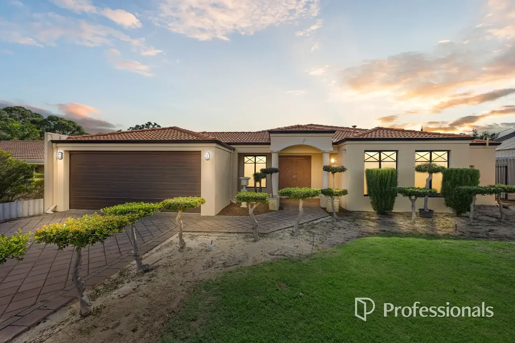 4 Absolon Crescent, Australind, WA 6233