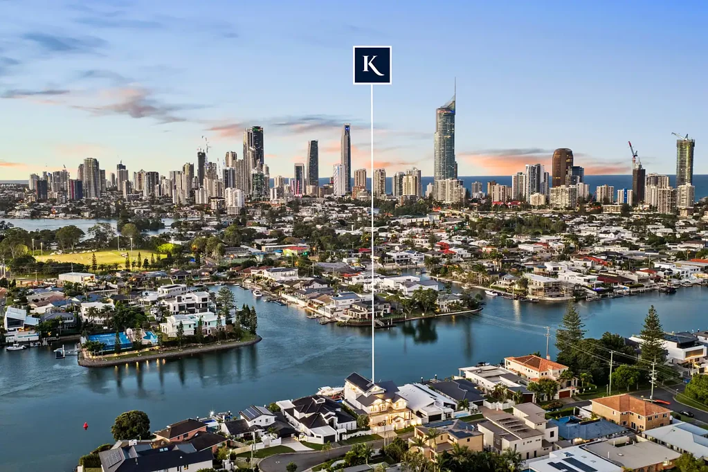 Broadbeach Waters 5कमरा Riverstone House - Impeccable Hamptons Luxury on Main River