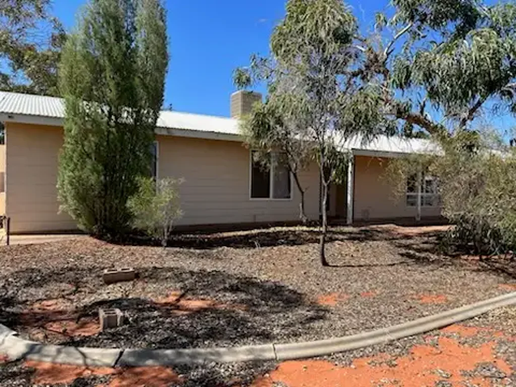 Roxby Downs 3ਬੈੱਡਰੂਮ Investor Alert - Secure, Tenanted Opportunity