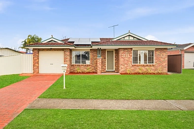 Cranebrook 3房 全新翻修住宅 - 拎包入住！ FRESHLY RENOVATED HOME - MOVE-IN READY!