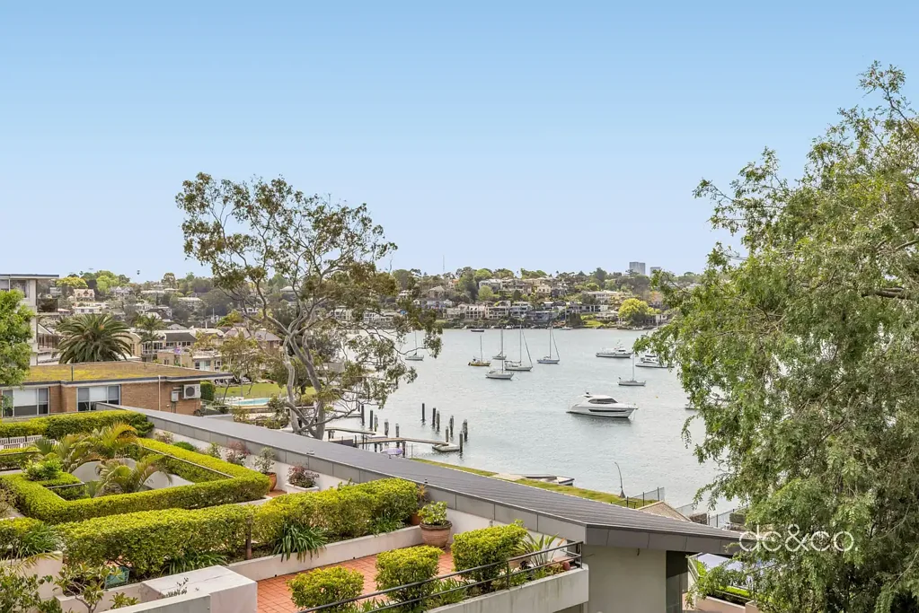 Drummoyne 3Kwarto Waterfront luxury with breathtaking bay and Harbour Bridge views