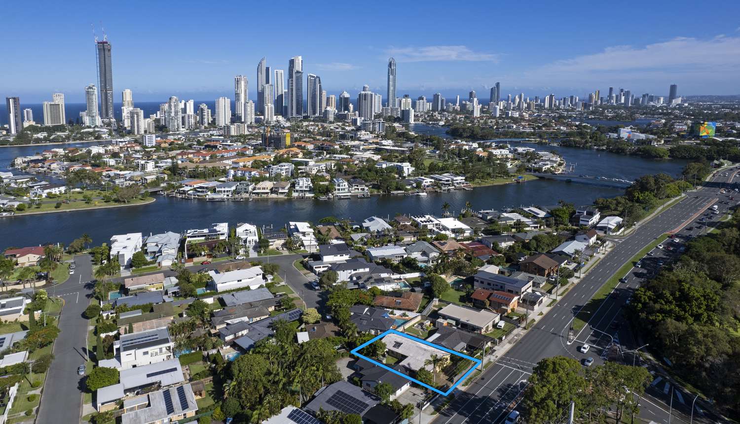 Address Withheld, Southport, QLD 4215, 2 Kuwarto, 1 Banyo, House