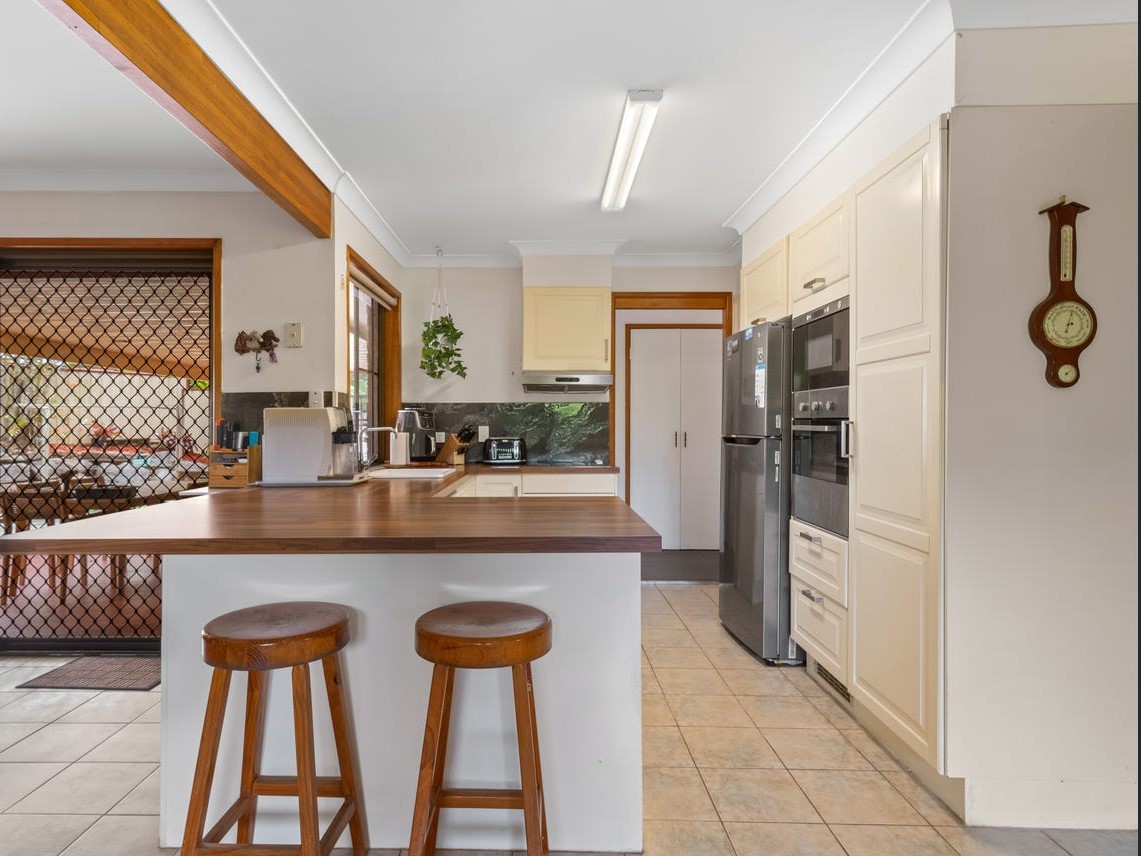 11 HONEYMAN ST, MOUNT WARREN PARK QLD 4207, 0 Bedrooms, 0 Bathrooms, House