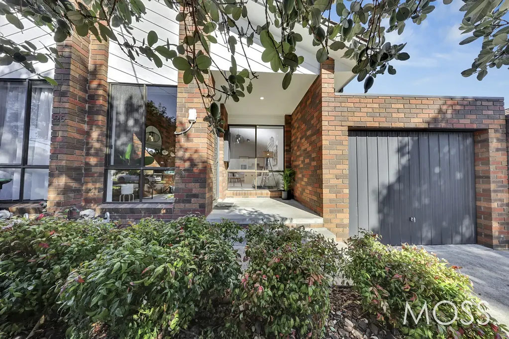 Preston 2ห้องนอน SENSATIONAL RESIDENCE IN A DESIRABLE LOCATION