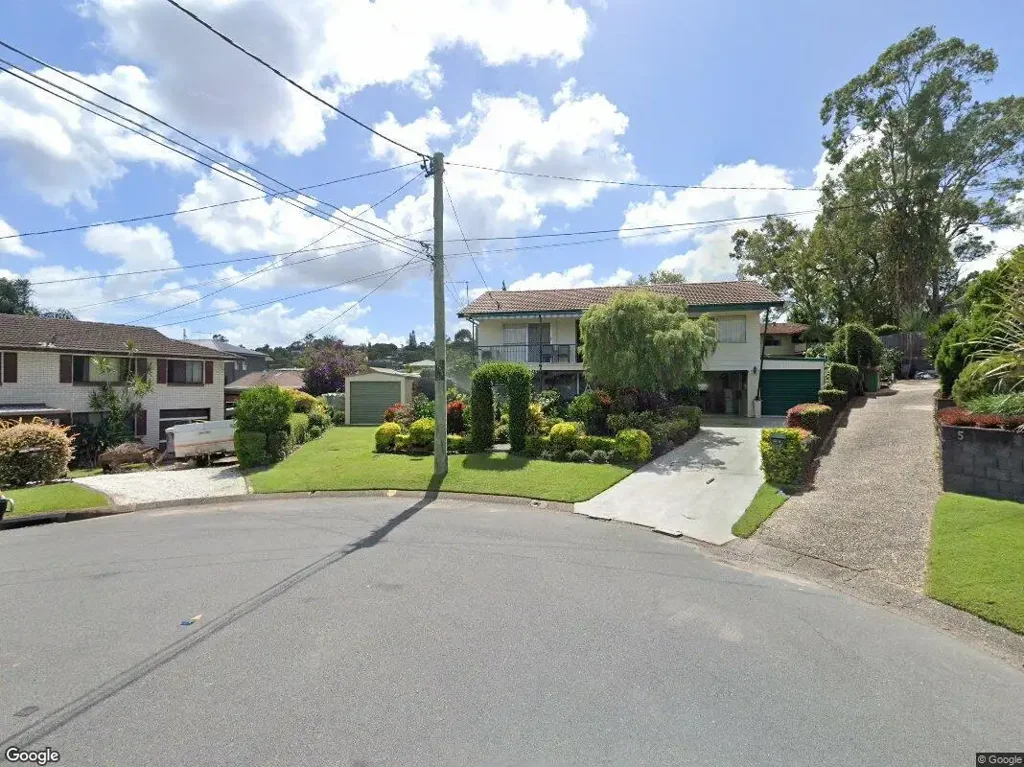 Springwood 7 Bedroom 2 GREAT PROPERTIES - MEDIUM DENSITY ZONING ON A COMBINED LAND SIZE OF 1624m2