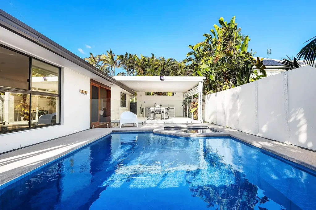 20 Sophie Avenue, Broadbeach Waters, QLD 4218