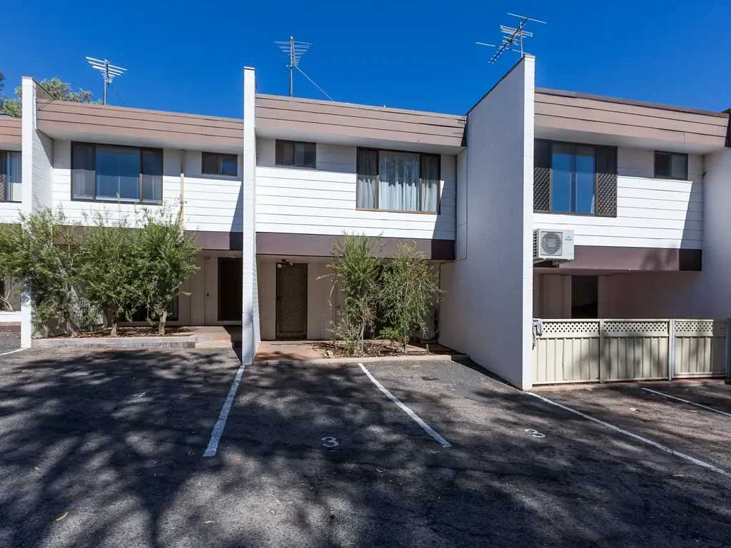 3/4 Aneura Place, Sadadeen, NT 870