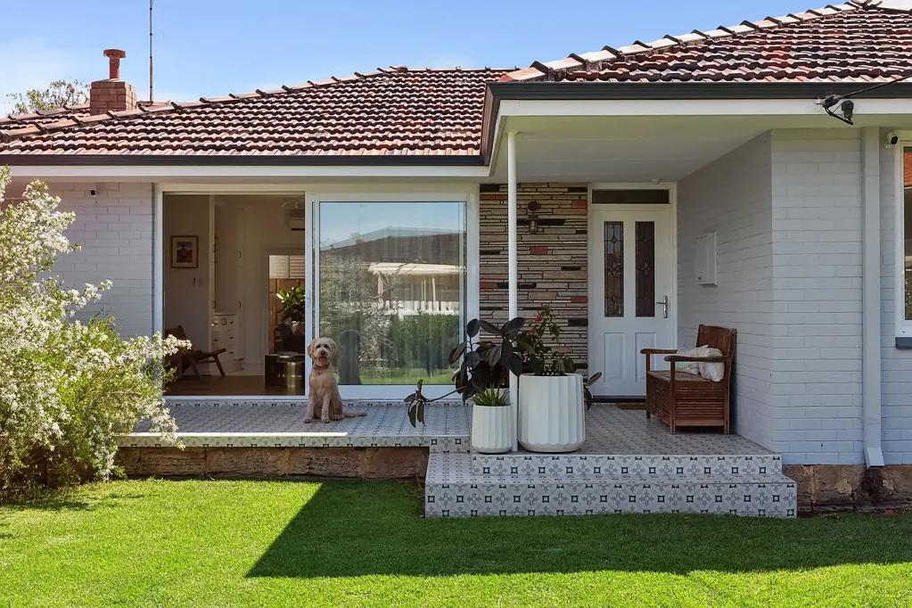 15 Sea View Street, Beaconsfield, WA 6162