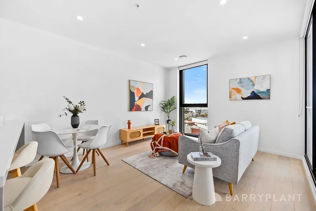 605D/168 Whitehorse Road, Blackburn, VIC 3130