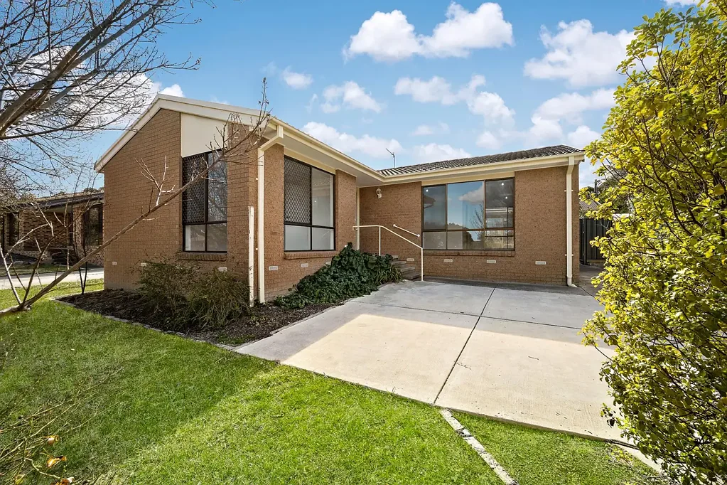1/46 McTaggart Crescent, Kambah, ACT 2902