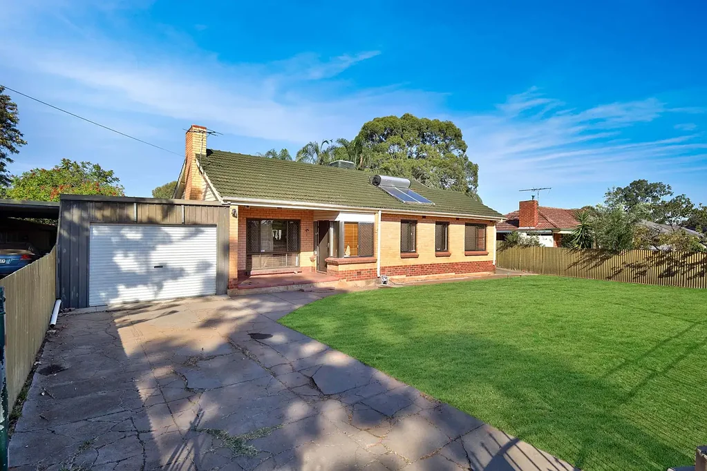 Elizabeth Downs 3Moenga 890 m2 approx. of Endless Potential in a Prime Location