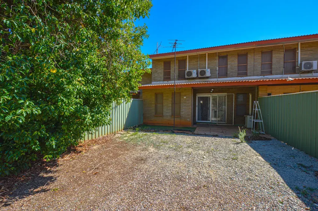 South Hedland 3कमरा Double Story Solid Brick Townhouse With Dual Access