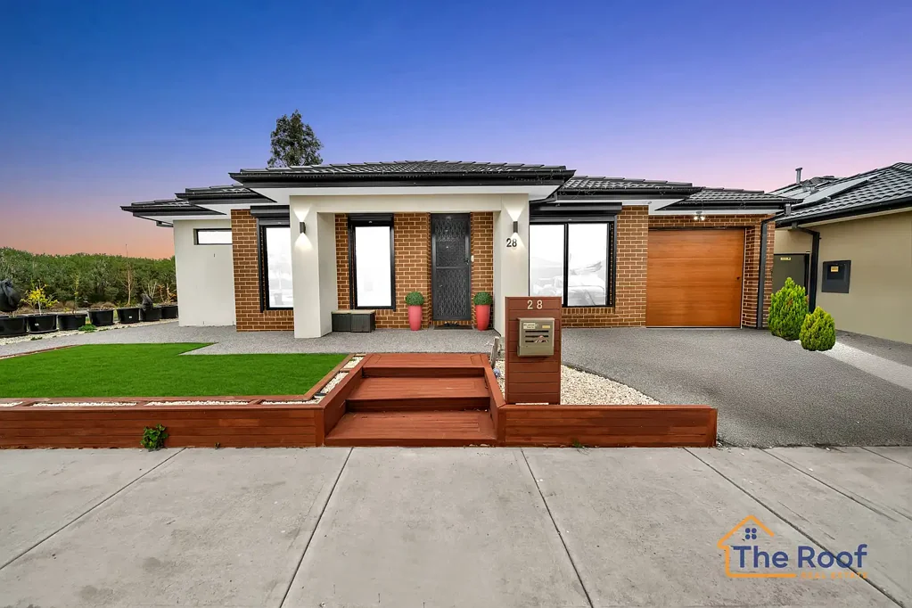 Cobblebank 3 Bedroom Stunning Family Home in fast growing suburb Cobblebank!!