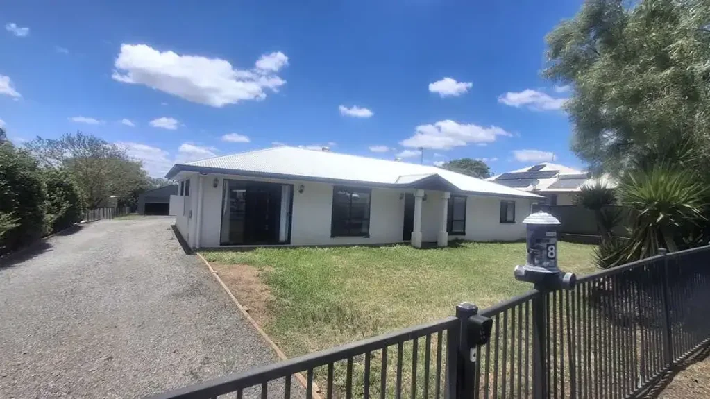 8 Kurrajong Court, Meringandan West, QLD 4352