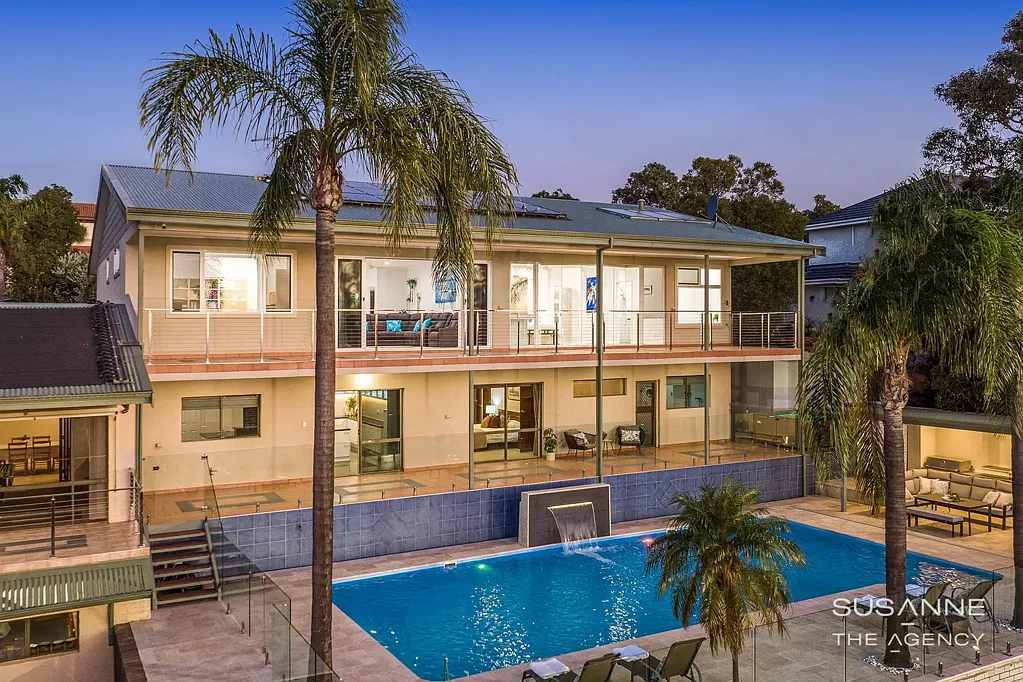 Lesmurdie 6ਬੈੱਡਰੂਮ Breathtaking Escarpment Residence with Panoramic City Views - 886sqm under the roof